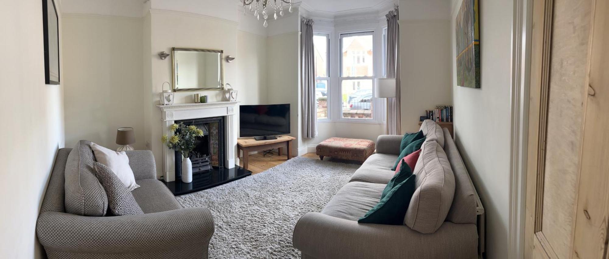 Spacious Victorian Townhouse With Cathedral Views リンカーン エクステリア 写真
